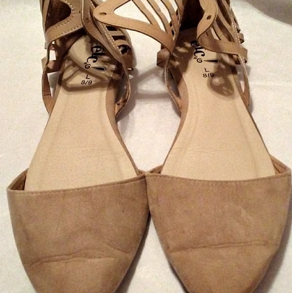 Pointed toe flats - Picture 2 of 6